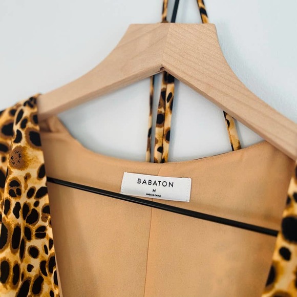 Aritizia Babaton Wallace Leopard Print Knee-Length V-Neck Wrap Dress Size M - Picture 4 of 9